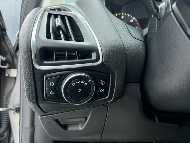 ford-focus-diesel-2012-big-22