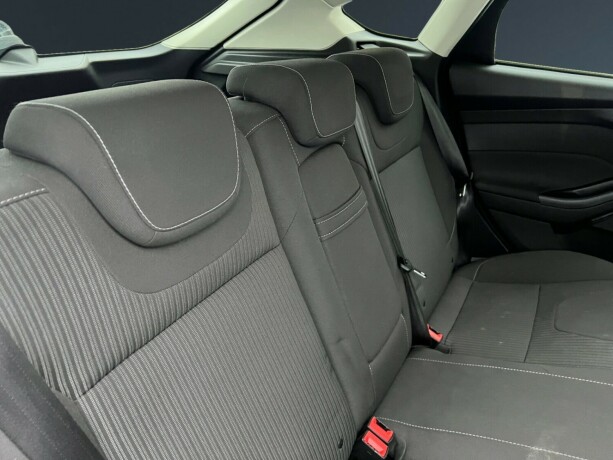 ford-focus-diesel-2012-big-12