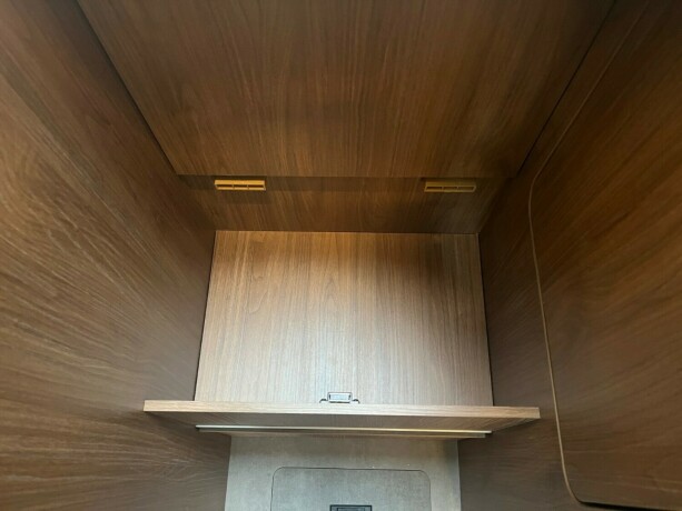 laika-ecovip-3019-2-enkle-senger-senkeseng-truma-6eh-diesel-2026-big-83