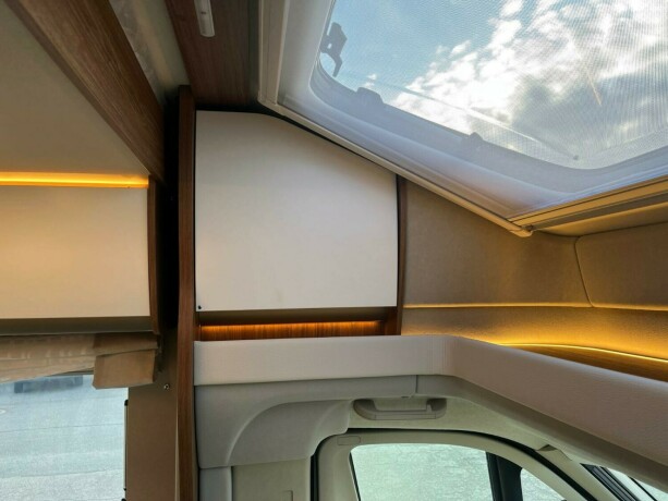 laika-ecovip-3019-2-enkle-senger-senkeseng-truma-6eh-diesel-2026-big-23