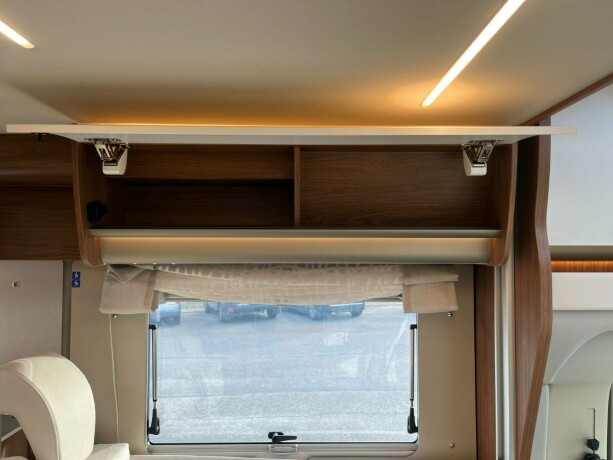 laika-ecovip-3019-2-enkle-senger-senkeseng-truma-6eh-diesel-2026-big-32