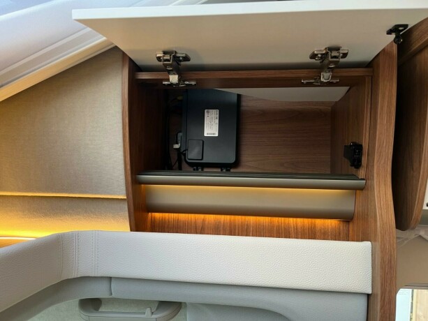 laika-ecovip-3019-2-enkle-senger-senkeseng-truma-6eh-diesel-2026-big-26