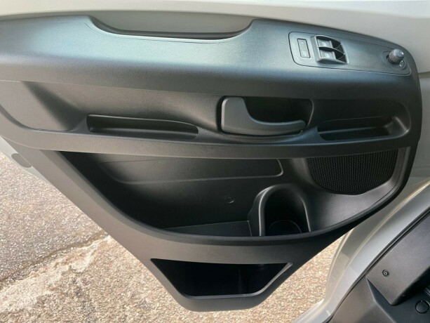 laika-ecovip-3019-2-enkle-senger-senkeseng-truma-6eh-diesel-2026-big-16