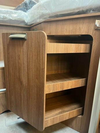 laika-ecovip-3019-2-enkle-senger-senkeseng-truma-6eh-diesel-2026-big-89