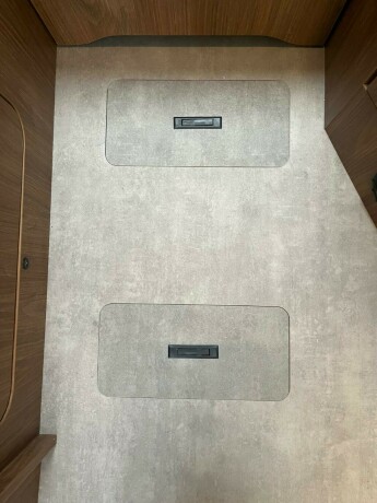 laika-ecovip-3019-2-enkle-senger-senkeseng-truma-6eh-diesel-2026-big-90