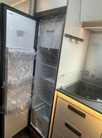 laika-ecovip-3019-2-enkle-senger-senkeseng-truma-6eh-diesel-2026-big-56