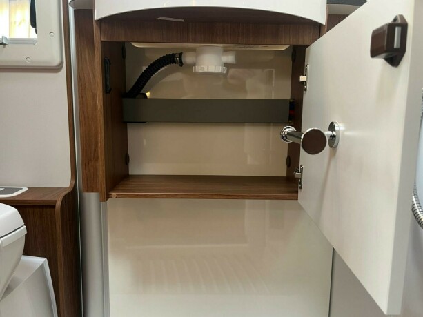 laika-ecovip-3019-2-enkle-senger-senkeseng-truma-6eh-diesel-2026-big-71