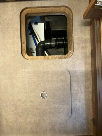 laika-ecovip-3019-2-enkle-senger-senkeseng-truma-6eh-diesel-2026-big-88