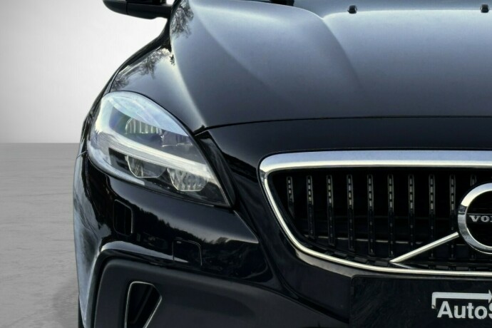 volvo-v40-cross-country-bensin-2019-big-4