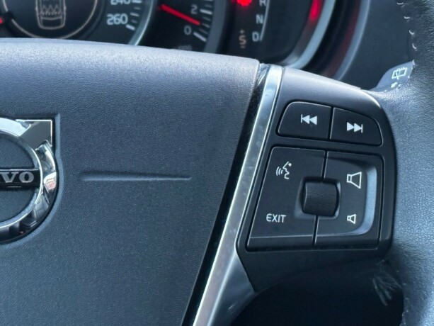 volvo-v40-cross-country-bensin-2019-big-15