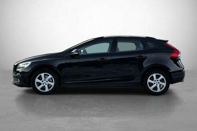 volvo-v40-cross-country-bensin-2019-big-3