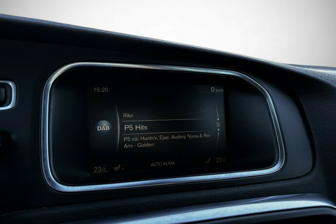 volvo-v40-cross-country-bensin-2019-big-43