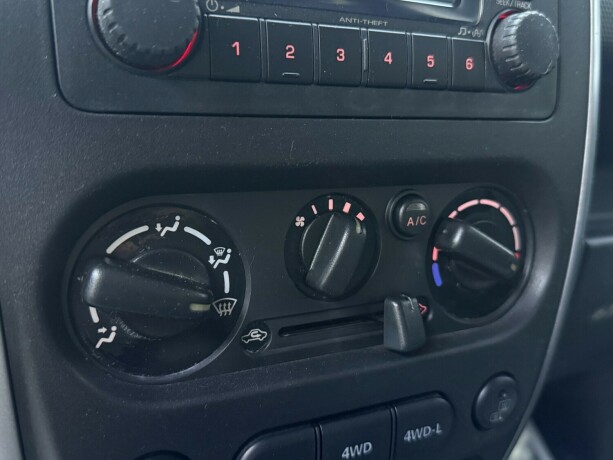 suzuki-jimny-bensin-2007-big-15