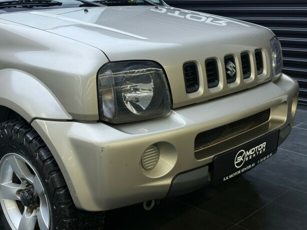 suzuki-jimny-bensin-2007-big-3
