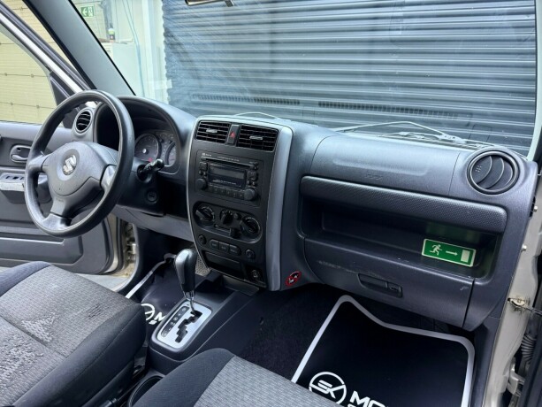 suzuki-jimny-bensin-2007-big-11