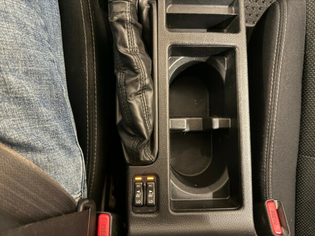 subaru-xv-diesel-2012-big-19