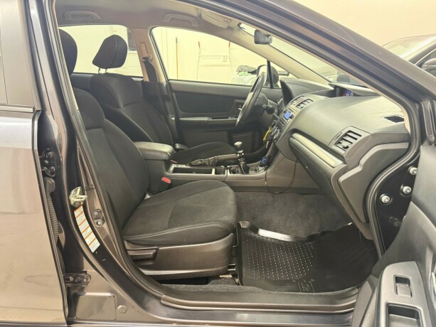 subaru-xv-diesel-2012-big-9