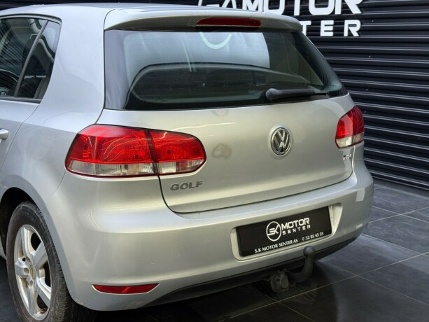 volkswagen-golf-diesel-2011-big-5