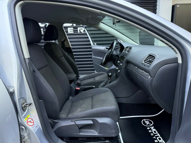 volkswagen-golf-diesel-2011-big-18