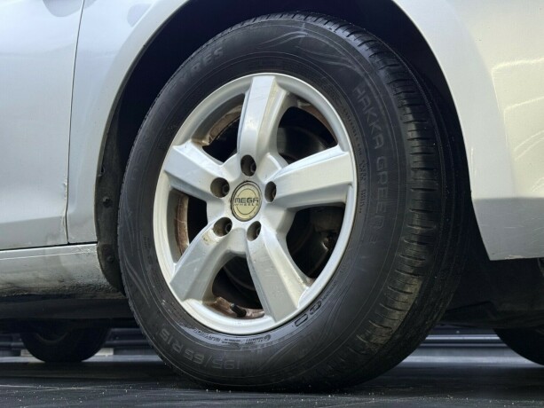 volkswagen-golf-diesel-2011-big-7