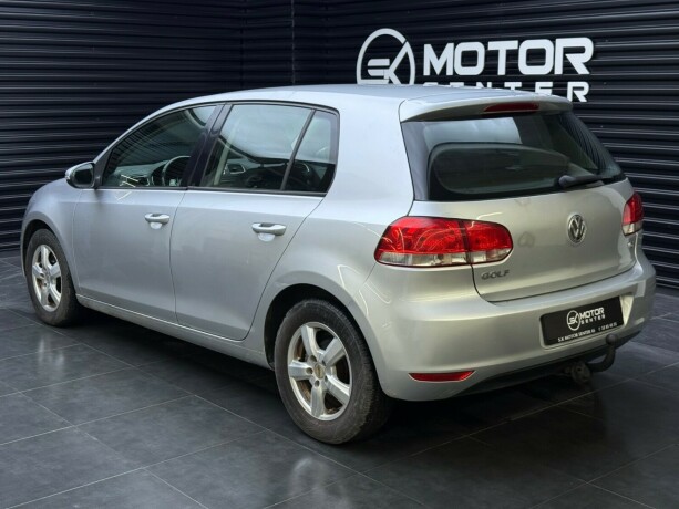 volkswagen-golf-diesel-2011-big-1