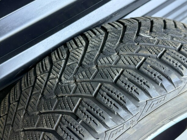 volkswagen-golf-diesel-2011-big-23