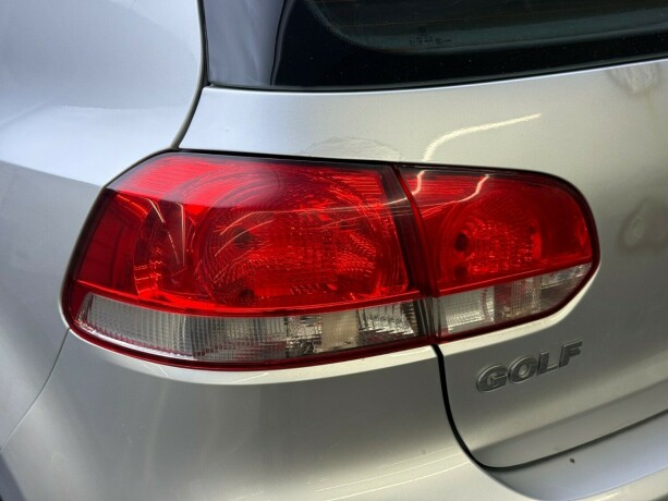 volkswagen-golf-diesel-2011-big-6