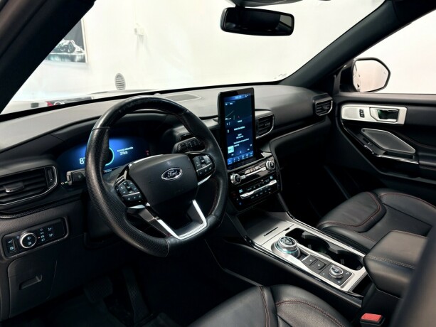 ford-explorer-plug-in-petrol-2021-big-12