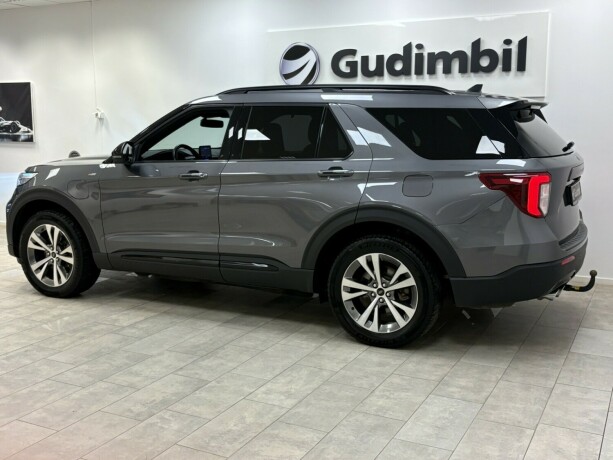 ford-explorer-plug-in-petrol-2021-big-10