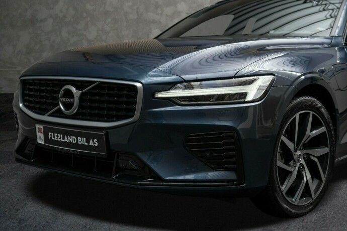volvo-v60-elektrisitetbensin-2020-big-2