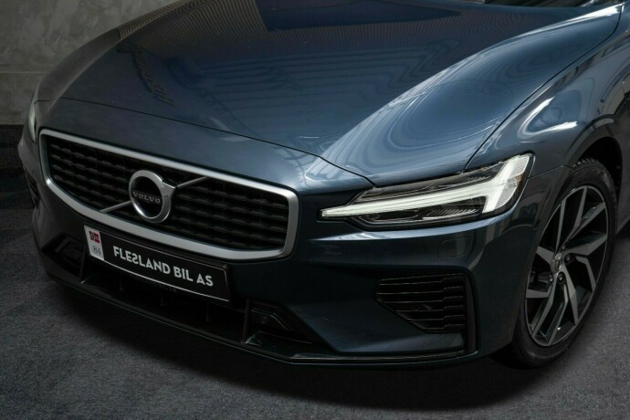 volvo-v60-elektrisitetbensin-2020-big-3