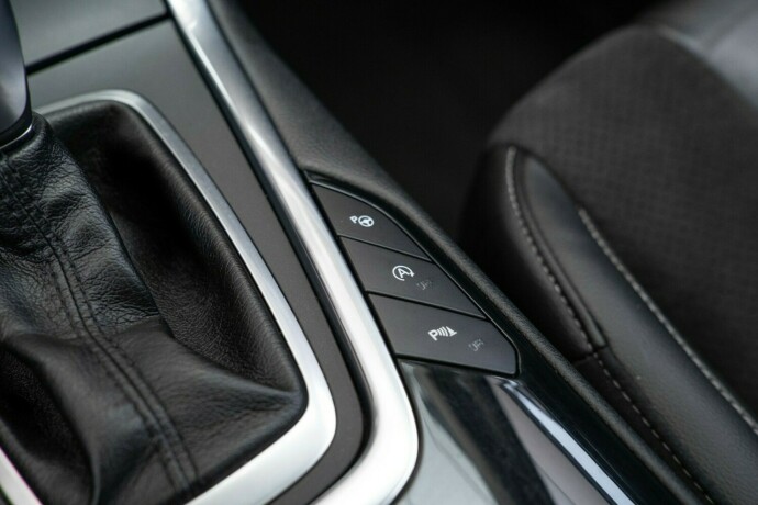 ford-galaxy-diesel-2017-big-20