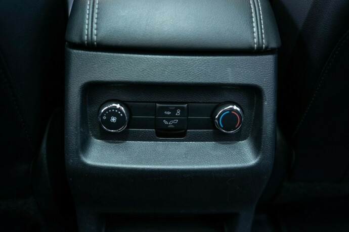 ford-galaxy-diesel-2017-big-31