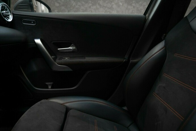 mercedes-benz-a-klasse-elektrisitetbensin-2020-big-19