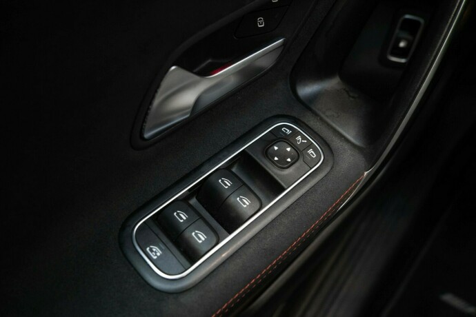 mercedes-benz-a-klasse-elektrisitetbensin-2020-big-25