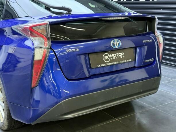 toyota-prius-elektrisitetbensin-2016-big-5