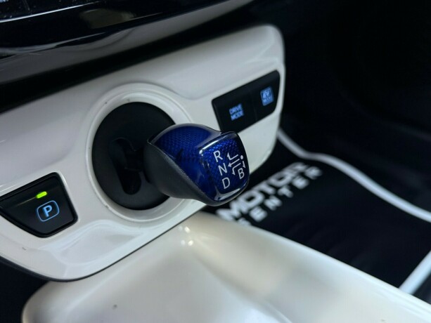 toyota-prius-elektrisitetbensin-2016-big-25