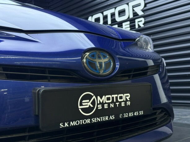 toyota-prius-elektrisitetbensin-2016-big-4