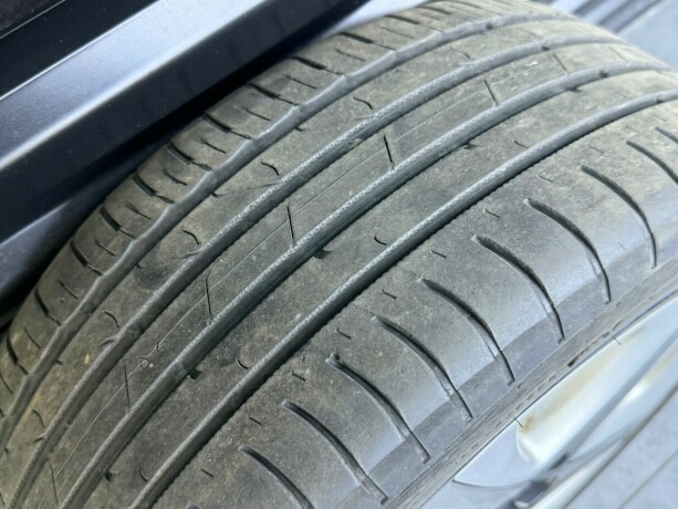 toyota-prius-elektrisitetbensin-2016-big-33