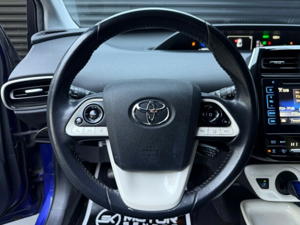 toyota-prius-elektrisitetbensin-2016-big-13