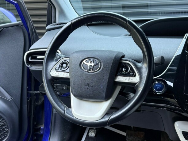 toyota-prius-elektrisitetbensin-2016-big-12