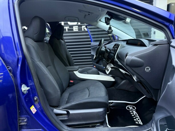 toyota-prius-elektrisitetbensin-2016-big-28