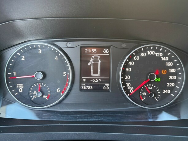 volkswagen-caravelle-diesel-2018-big-13