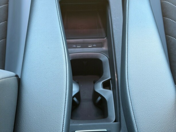 volkswagen-id5-elektrisitet-2022-big-17