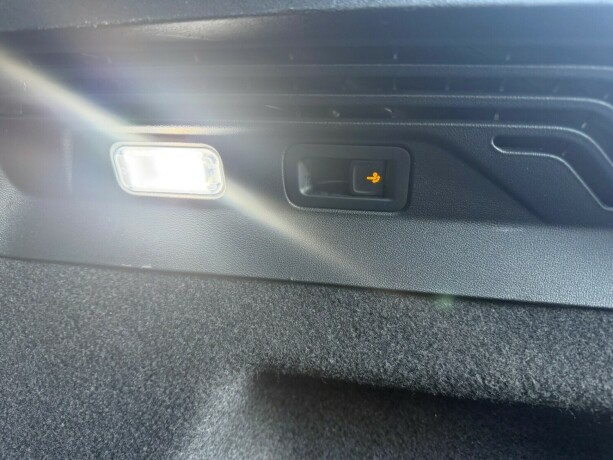 volkswagen-id5-elektrisitet-2022-big-20