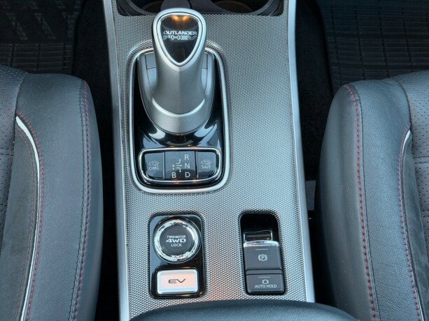 mitsubishi-outlander-elektrisitetbensin-2018-big-11