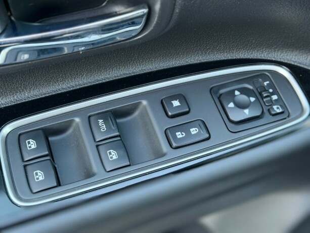 mitsubishi-outlander-elektrisitetbensin-2018-big-18