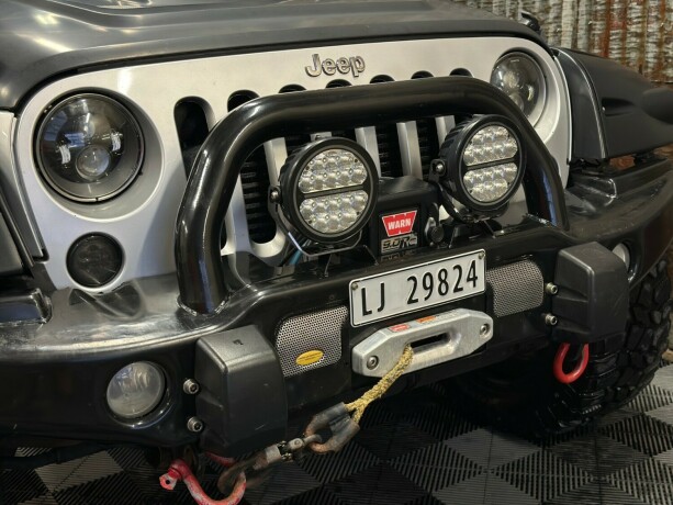 jeep-wrangler-diesel-2007-big-10