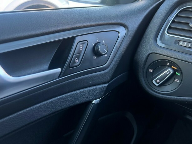 volkswagen-golf-elektrisitet-2018-big-17