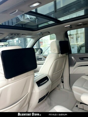 cadillac-escalade-bensin-2021-big-12